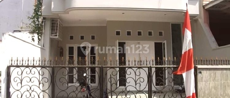 Rumah 2 Lantai Dekat Tol, Mal, Pusat Kuliner 1