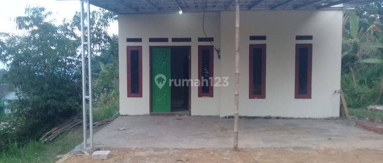 Rumah di Leuwiliang Hadap Barat 1