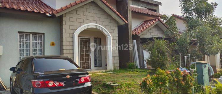 Dijual Rumah di Jl Salvador Rancamaya Utama 1