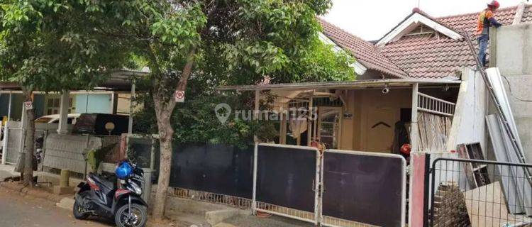 Rumah Butuh Renovasi Murah di Perumahan Kemang Pratama, Bekasi 1