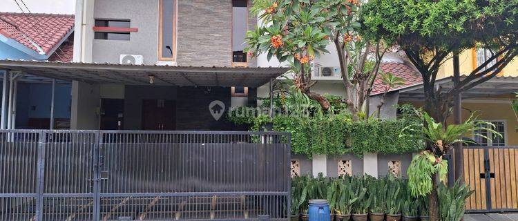 Rumah 2 Lantai Semi Furnished Siap Huni di Kemang Pratama, Bekasi 1