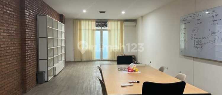 Shop House Suitable for Starting a Business in Permata Senayan (Ad01) 1