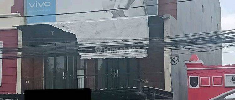Disewakan Ruko 3 Lantai Daerah Sumbersari 1