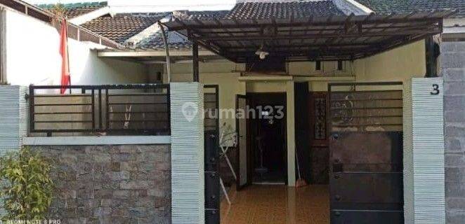 Rumah Di Jalan Perumahan Pondok Mutiara Area Strategis Dekat Jember Kota 1