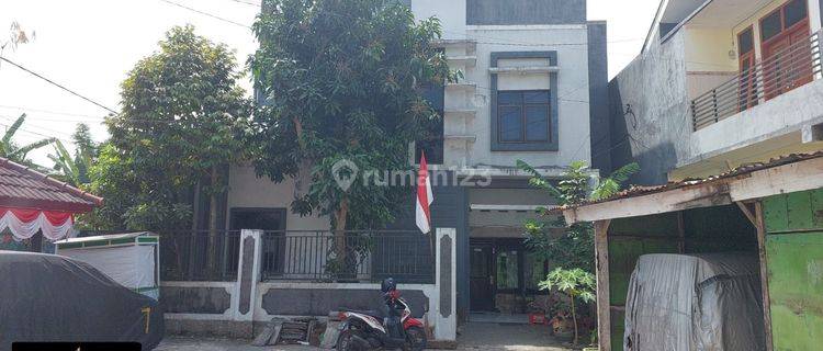 Rumah Murah 3 Lantai Di Jalan Gajahmada  1