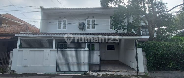 DIJUAL RUMAH ASRI TERAWAT SIAP HUNI DI CIPEDES SAYAP PASTEUR 1