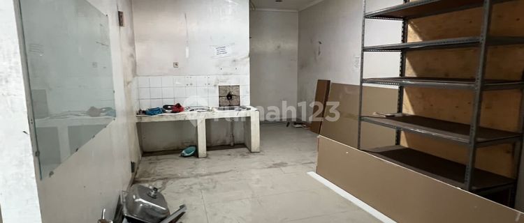 FOR SALE 3-STORY SHOPHOUSE ON GUNUNGBATU PASTEUR STREET, BANDUNG 1