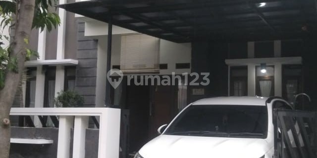 Well-maintained Good House with SHM ready to occupy, Buah Batu Regency Complex. 1