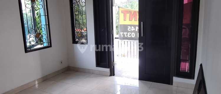 For Rent Nice House, Strategic Location in Raffles Hills Cibubur 1