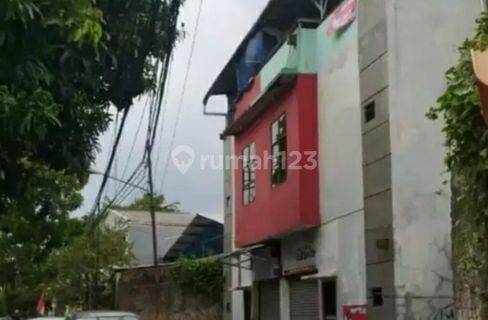 Ruko kecil regol 3 lantai 1