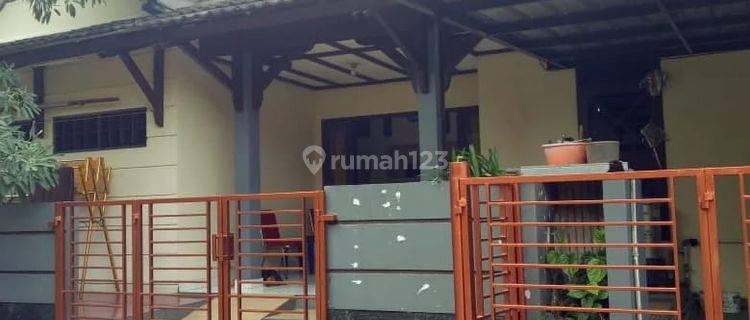 Rumah Nyaman Semi Furnished di Pondok Aren, Tangerang Selatan 1