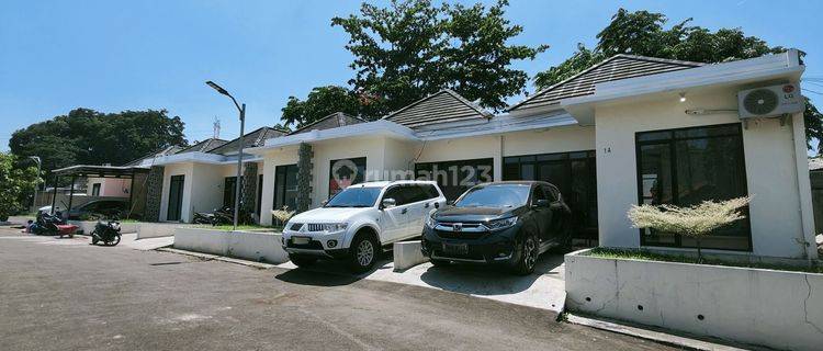 Murah banget ! Rumah Bagus Fully Furnished di Stark Mansion. 1