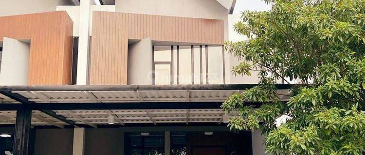 Dijual murah rumah rapi 2 lantai di Cluster jura metland menteng 1