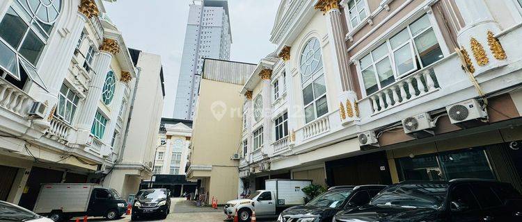 Dijual cepat Ruko 4 lantai di Ruko crown palace ,tebet jakarta selatan 1