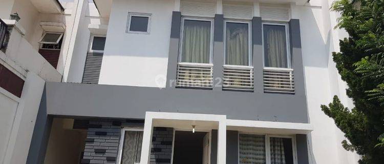 Rumah 2 Lantai Rapi Siap Huni Dalam Cluster 1