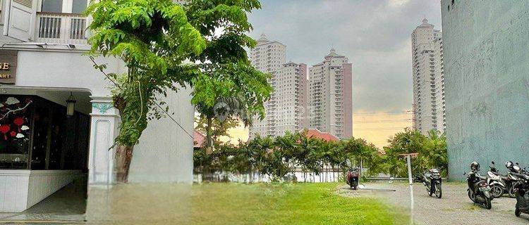 Sewa Tanah Kavling Komersil Pakuwon Square Ada Area Parkir Luas 1