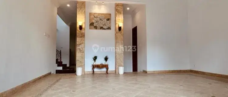 Disewa rumah di cidodol bagus rapih mewah semi furnish 1