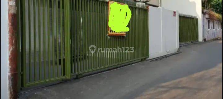 Di sewakan rumah bagus 2 lantai di Jl pdk indah 1