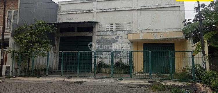 Disewakan Gudang di Jl Teluk Kumai Barat Perak Surabaya 1