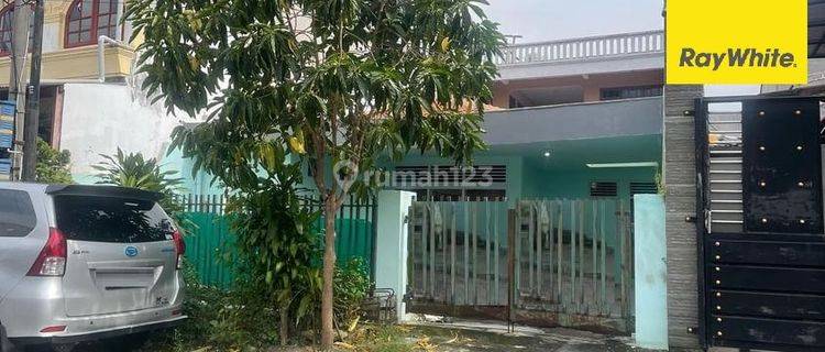 Disewakan Rumah di Jalan Dukuh Kupang Surabaya 1