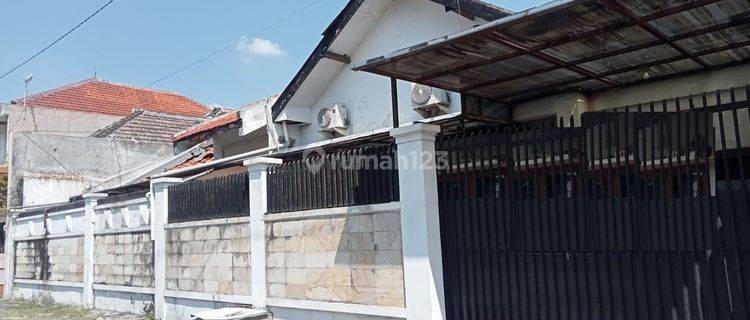 Disewakan Rumah di Jalan Ikan Mungsing Perak Surabaya 1