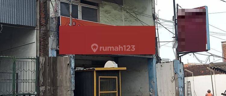 Dijual Rumah 3 Lantai Pusat Kota di Jalan Pandegiling Surabaya 1