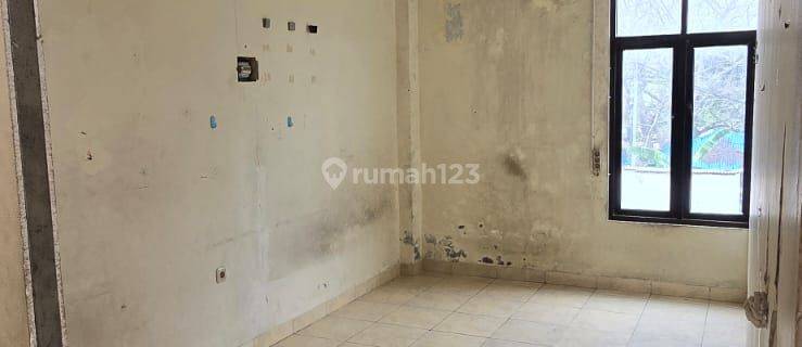 Dijual Cepat Ruko Strategis 3 Lantai di Villa Taman Bandara Dadap 1