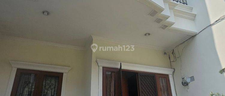 Rumah Minimalis Modern 3.5 Lt, Lokasi Strategis. 1