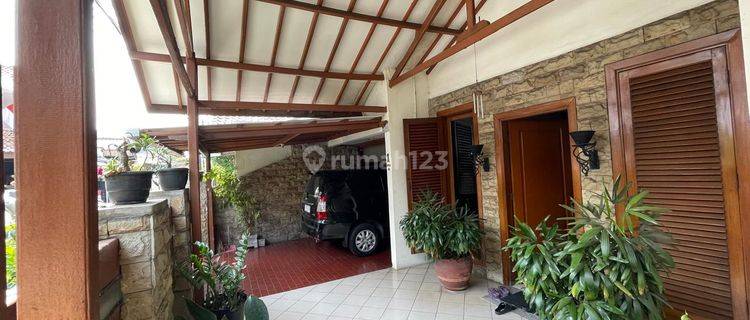 Rumah Minimalis 1,5 Lantai di Tebet Akses Bagus 1