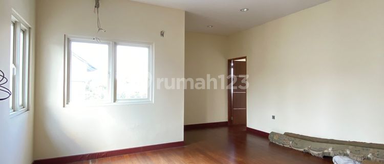 Mini Multipurpose Building Suitable for Boarding Houses and Various Businesses 1