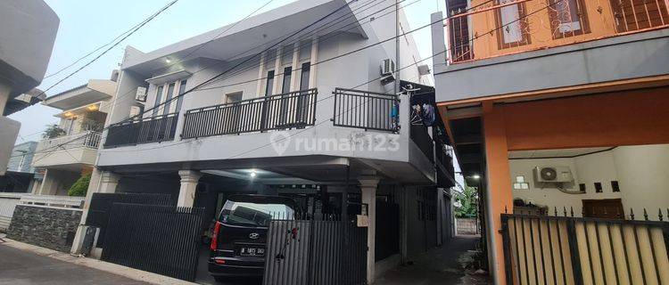 Kost di Tebet, Jakarta Selatan 250 m SHM 1