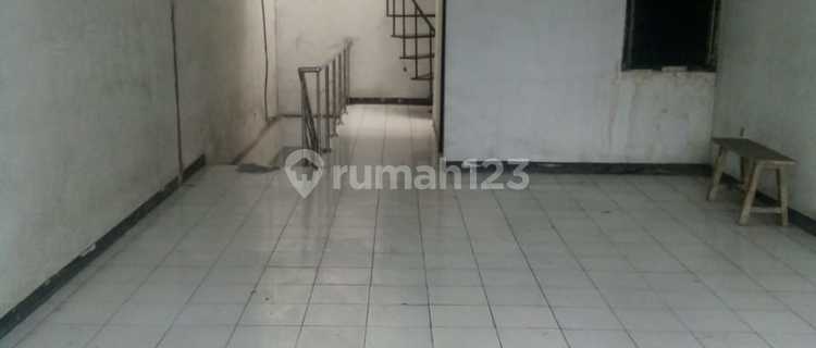 For Rent Strategic Shop House For Business in Astana Anyar Area 1