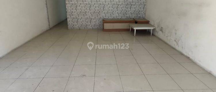 Dijual Atau Sewa Ruko 2,5 Lantai Strategis Area Sutami Sukajadi  1