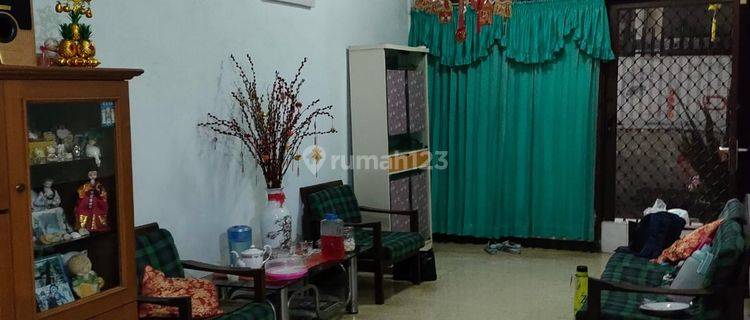 Rumah Tinggal Strategis di Daerah Glodok Cocok Untuk Usaha 1