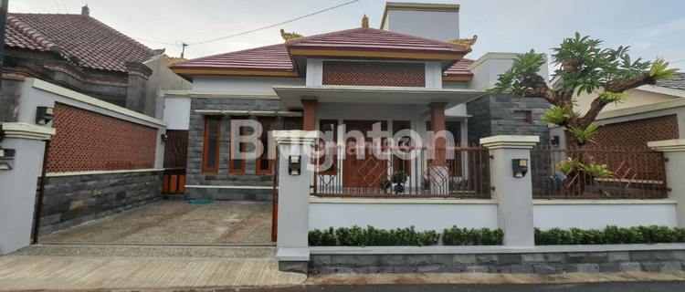 Rumah Mewah Kolam Renang Full Furnished  Mandala Krida Yogyakarta 1