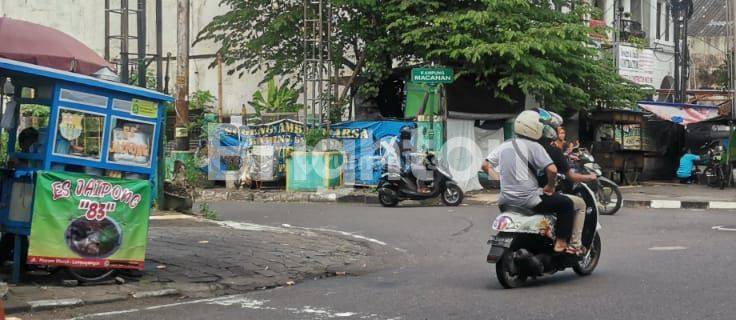 DIJUAL/ SEWA RUKO TEPI JALAN STRATEGIS 3 KM DARI PUSAT KOTA SANGAT COCOK UNTUK RUMAH MAKAN, DAN  NIAGA LAIN 1