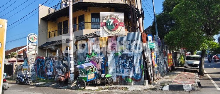 3-STORY SHOPHOUSE HOOK POSITION NEAR PRAWIROTAMAN Jl PARIS Jl TIRTODIPURAN MANTRIJERON YOGYAKARTA 1
