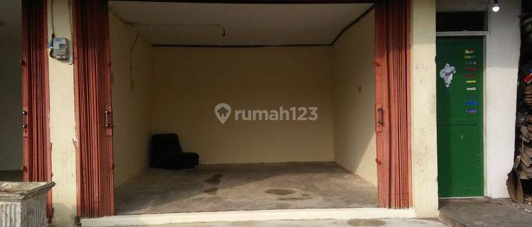 Disewakan Ruang Usaha Atau Kios Atau Gudang Lokasi Aman, Bebas Banjir, Strategis Dekat Pintu Toll Petukangan 1