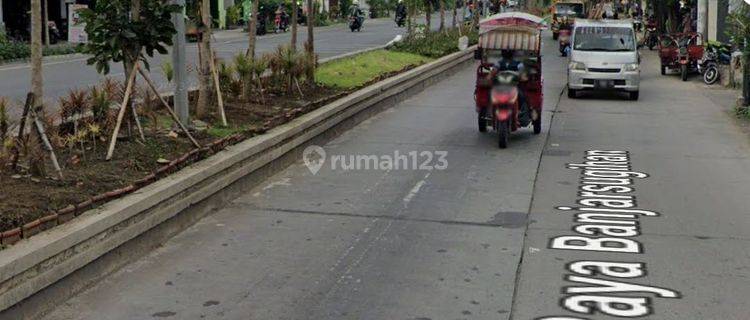 Dijual Gudang di Jalan.Raya Manukan Kulon Baru dan strategis  1