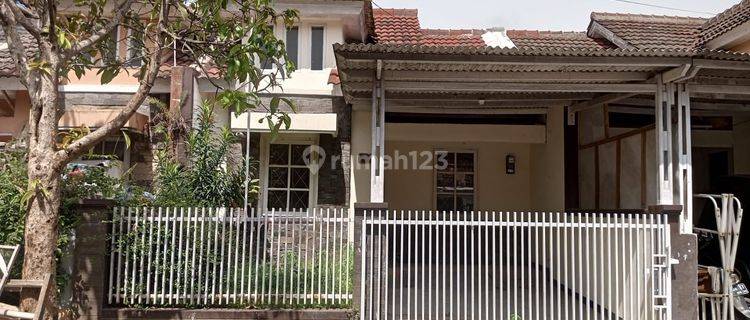 Di jual rumah di komplek Adipura harga di bawah NJOP 1