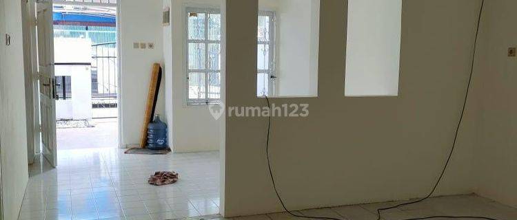 Rumah 1,5 Lantai Tomang Utara Jakarta Barat Hadap Timur Sertifikat Hak Milik 1