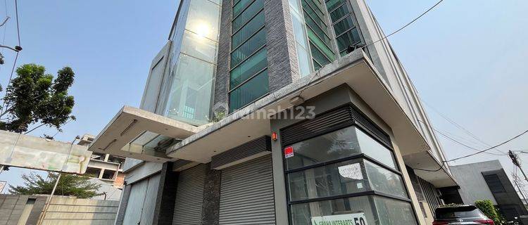 Gedung Kantor Komersial Pinggir Jalan Raya di Pos Pengumben Jakarta Barat 1