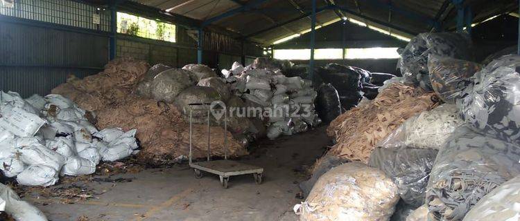 Gudang di M toha pasar baru karawaci tangerang  1