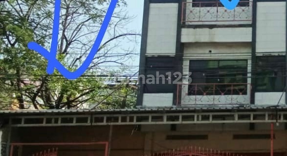 For Rent: Yos Sudarso Street Shop House 1