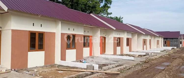 Dipasarkan Rumah subsidi Samping jln. Poros utama Moncong loe.  1