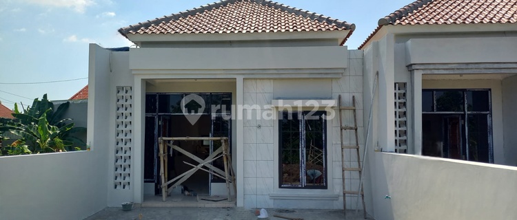 Minimalist House Fatro Residence Tlogomulyo Pedurungan Semarang 1