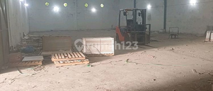 Ready-to-Use Warehouse at Arteri Sukarno Hatta, Pedurungan, Semarang 1