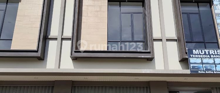Astha Arcade 2-Story Shophouse in Suvarna Sutera Tangerang 1K90007E 1