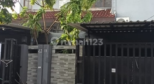 Rumah Dikontrakan Taman Meruya ILir, Jakarta Barat 1