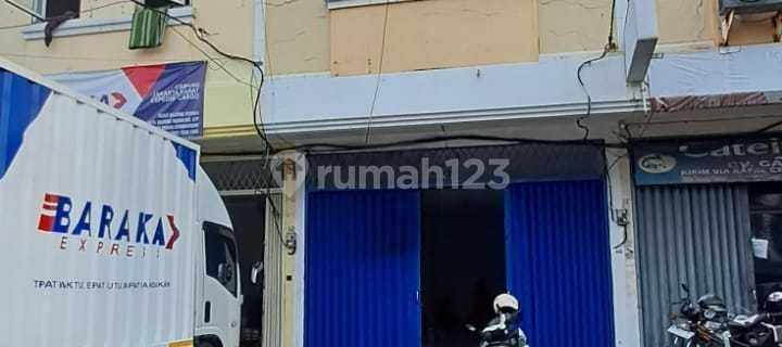 Shop house in Bojong Indah, West Jakarta, Good SHM (Certificate of Ownership) 1